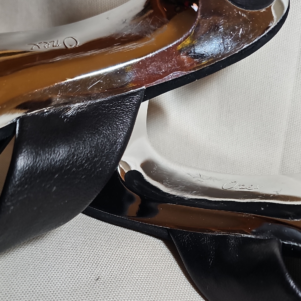 Onex Black Mules with Pearl Embellishments Size 6 - Picture 10 of 11